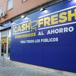 Fachada del Cash Fresh de Estrella Canopus (Sevilla)