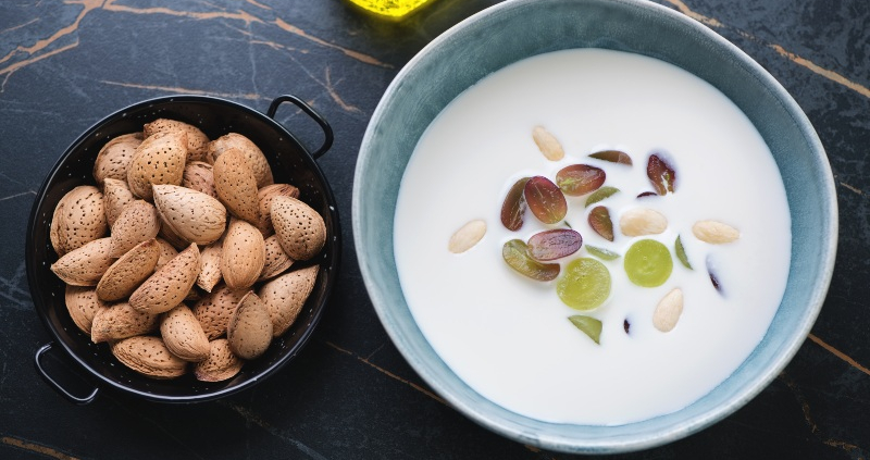 Ajoblanco con atún