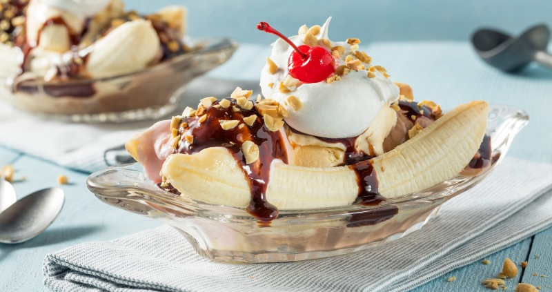 Helados con fruta de temporada de verano