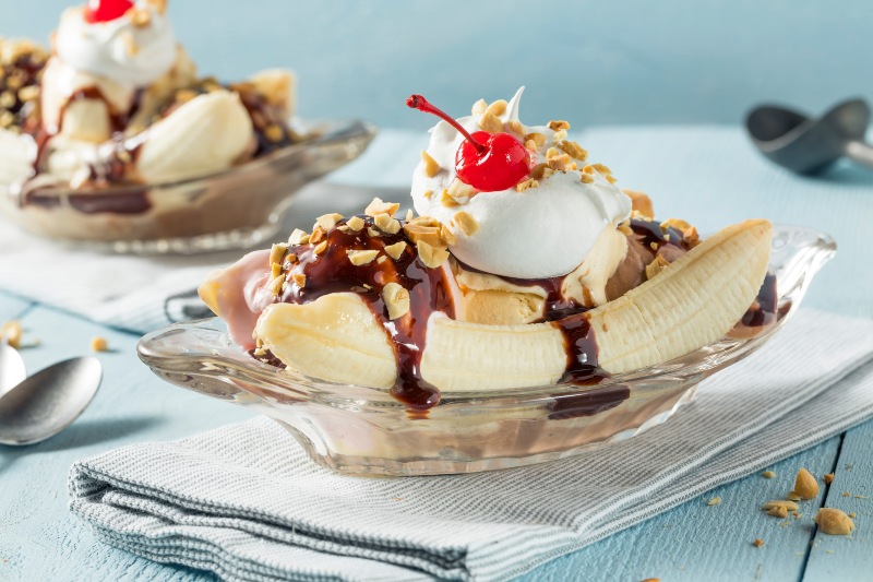 Helados con fruta de temporada de verano