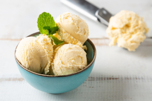 Helados caseros con frutas de temporada