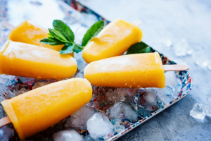 Helados caseros con frutas de temporada