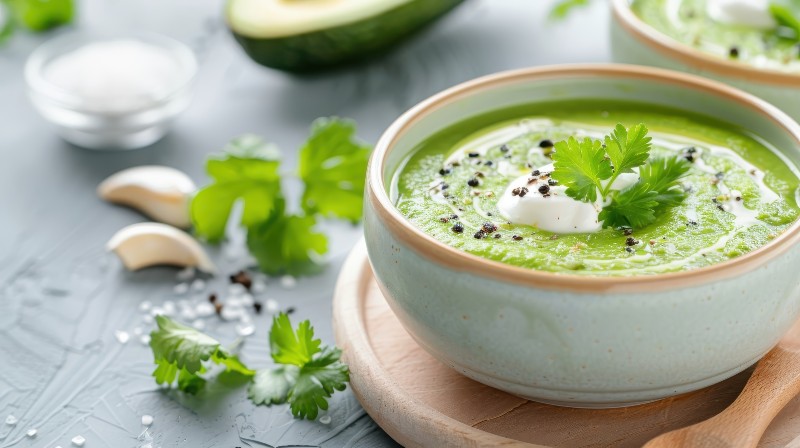 crema fría de aguacate y manzana
